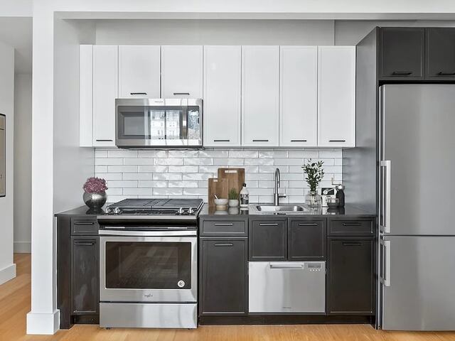 3-Bedroom at 67 Wall Street