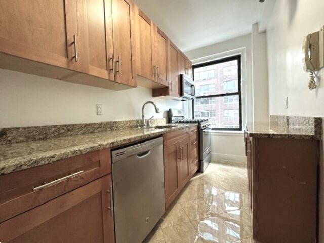 1-Bedroom at 405 East 54th Street