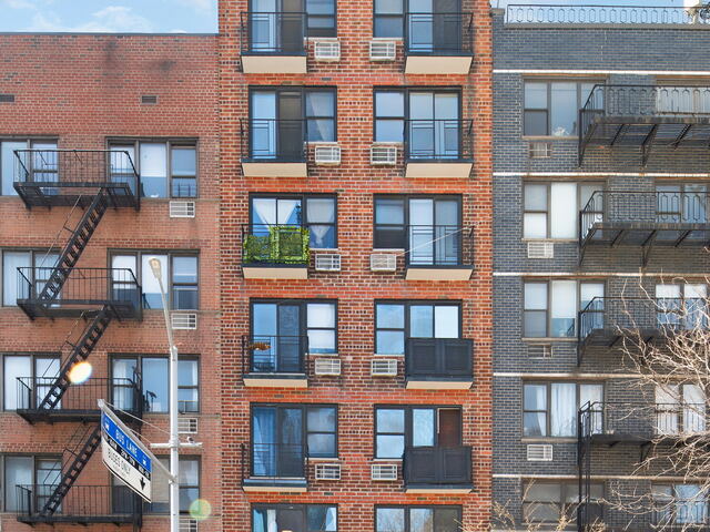 1-Bedroom at 655 Second Avenue