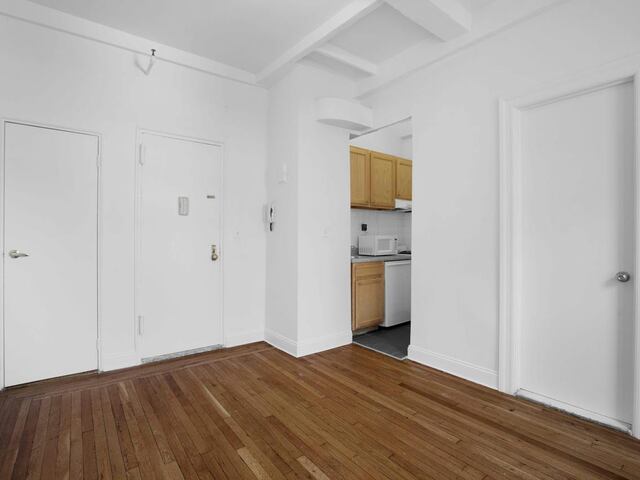 Studio at 19 West 69th Street