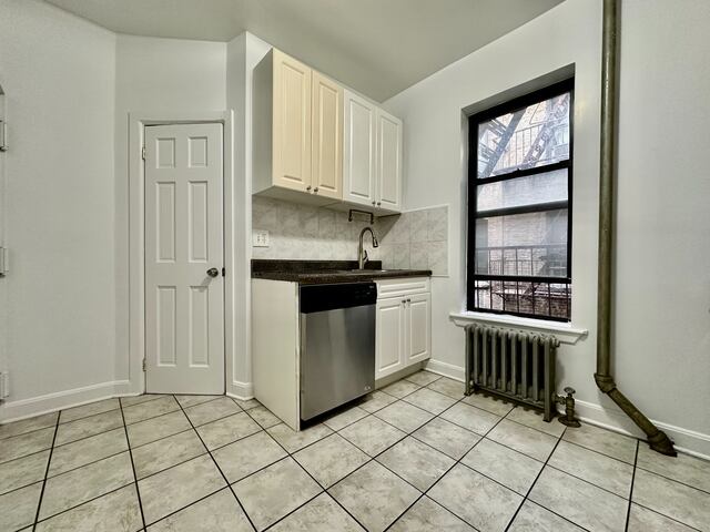 1-Bedroom at 401 East 68th Street