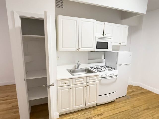 Studio at 174-176 Spring Street