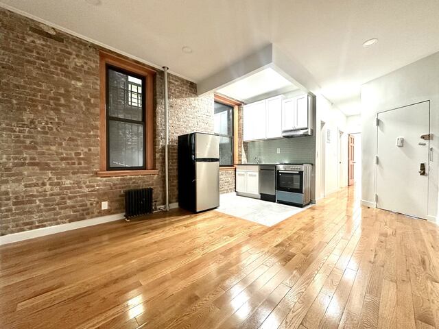 3-Bedroom at 3135 Broadway