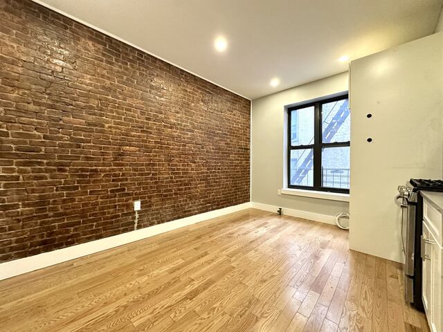 2-Bedroom at 121 Vermilyea Avenue