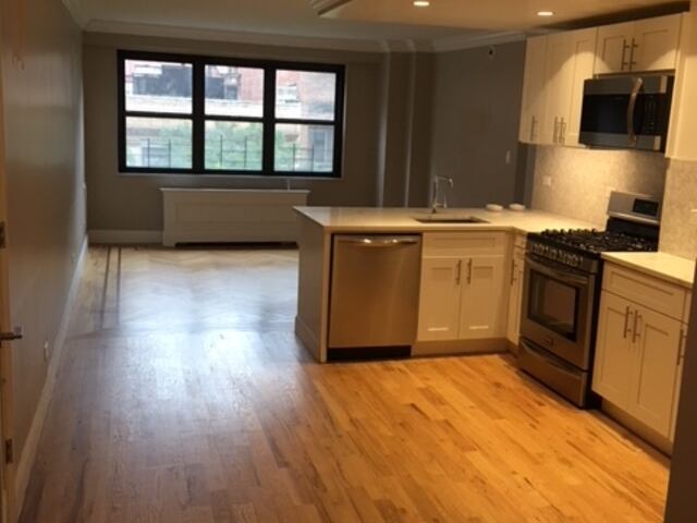 2-Bedroom at Lexington Towers