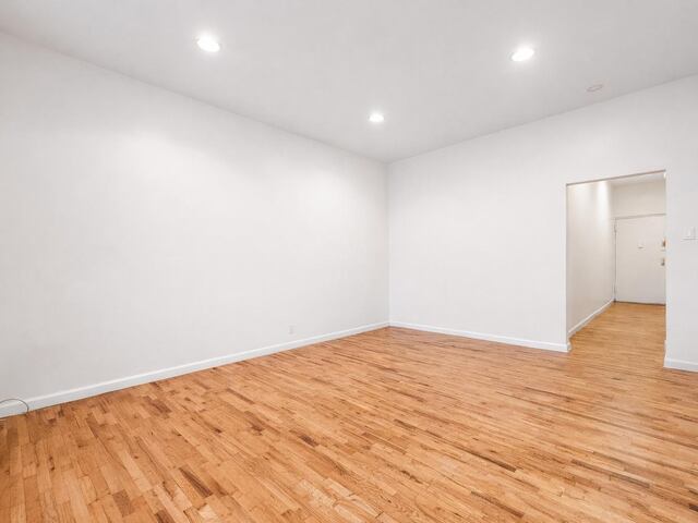 1-Bedroom at 2 Pinehurst Avenue