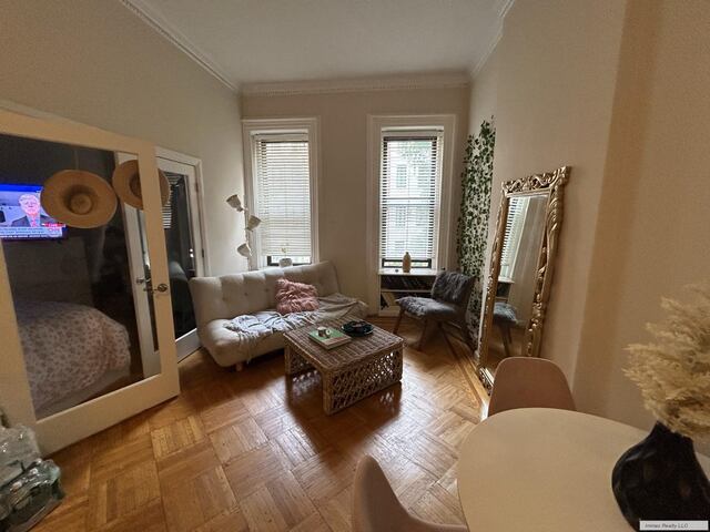 1-Bedroom at 110 East 61st Street