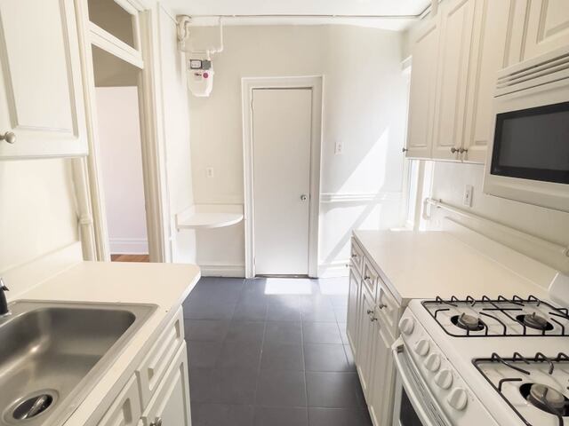 2-Bedroom at 170-172 Spring Street