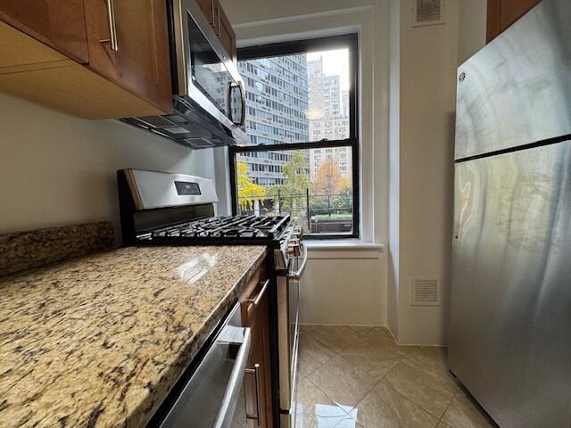 1-Bedroom at 405 East 54th Street