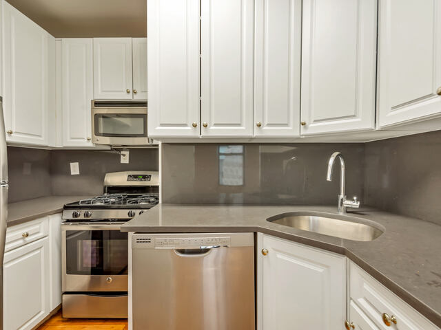 2-Bedroom at 1378 York Avenue