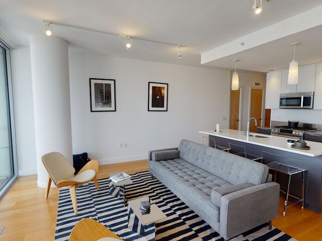 2-Bedroom at 300 Ashland Place