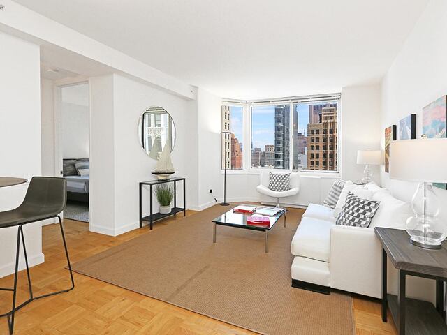 1-Bedroom at Barclay Tower