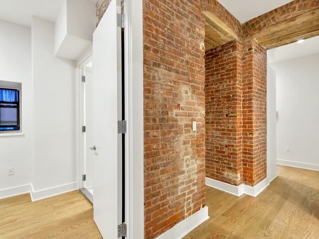 2-Bedroom at 121 Madison Avenue
