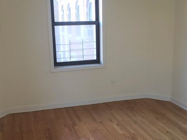 2-Bedroom at The Life 42