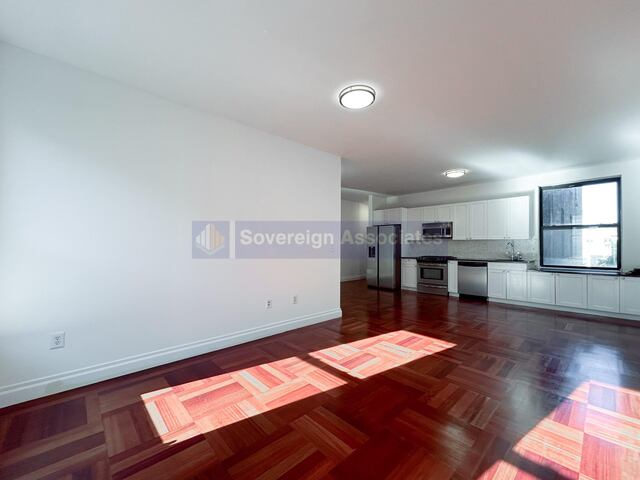 4-Bedroom at The Westbourne : 607 West 137th