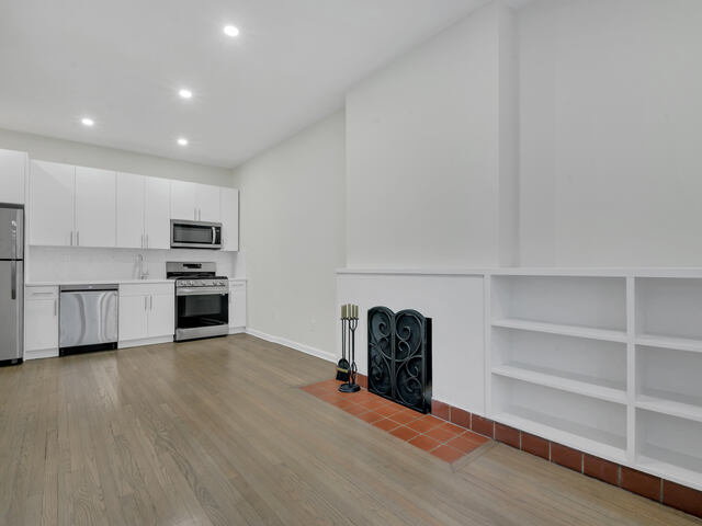 2-Bedroom at 121 Madison Avenue