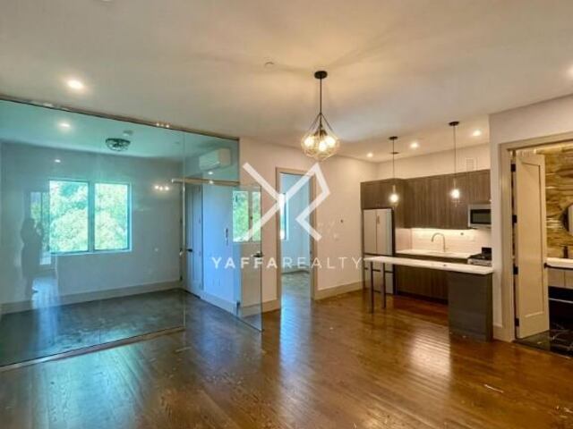 2-Bedroom at 847 Madison Street