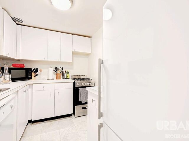 2-Bedroom at 35 Grove Street