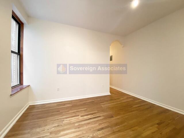 1-Bedroom at 3133 Broadway
