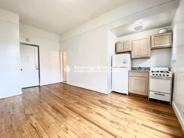Studio at 936 West End Avenue