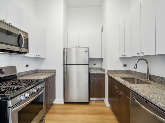 1-Bedroom at Linc LIC