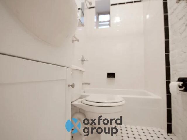 2-Bedroom at 373 Henry Street