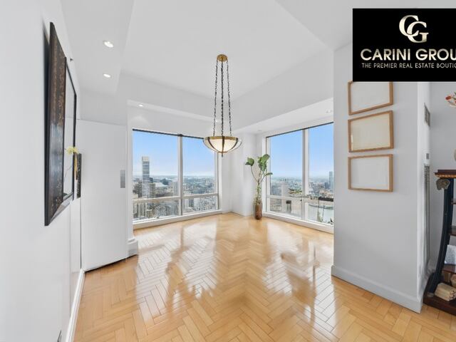 2-Bedroom at Trump World Tower