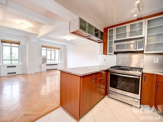 1-Bedroom at 10 West 74th Street