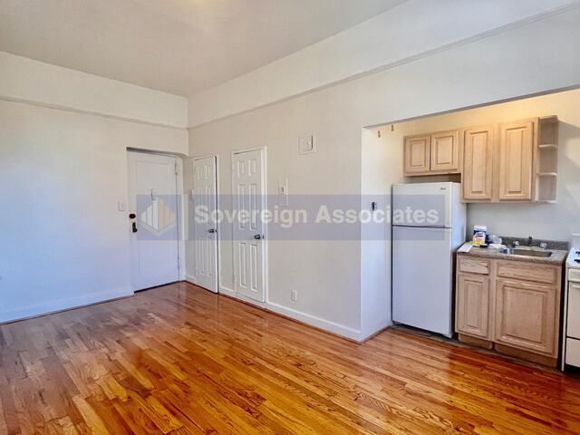 Studio at 936 West End Avenue