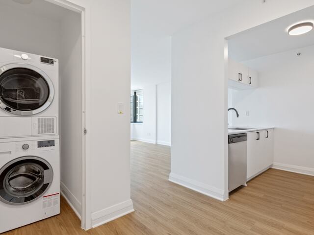 1-Bedroom at 800 Sixth Avenue