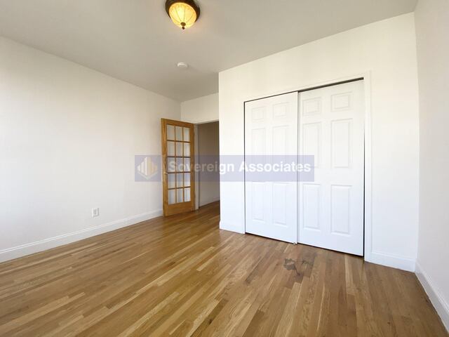 4-Bedroom at 3620 Broadway