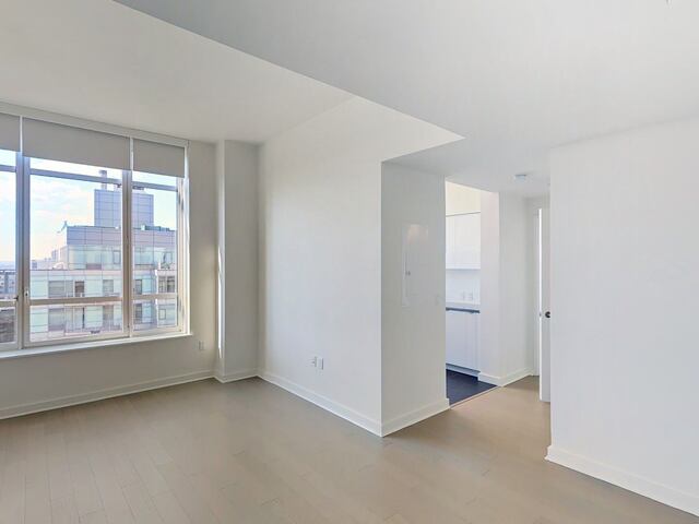 1-Bedroom at Hoyt and Horn