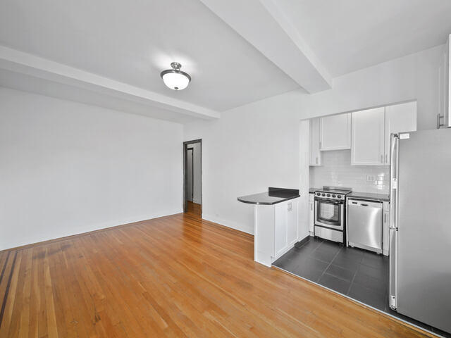 1-Bedroom at The Carteret