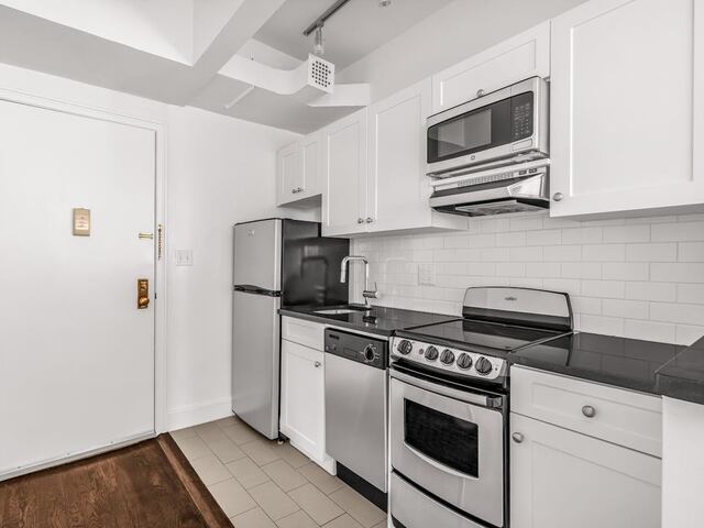 1-Bedroom at 24 Fifth Avenue