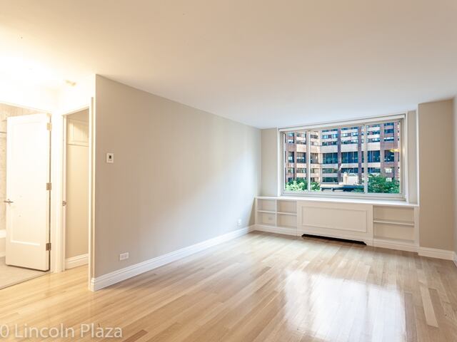 1-Bedroom at 30 Lincoln Plaza