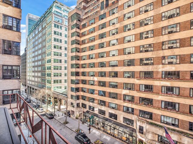 Studio at The Beaux Arts: 307 East 44th