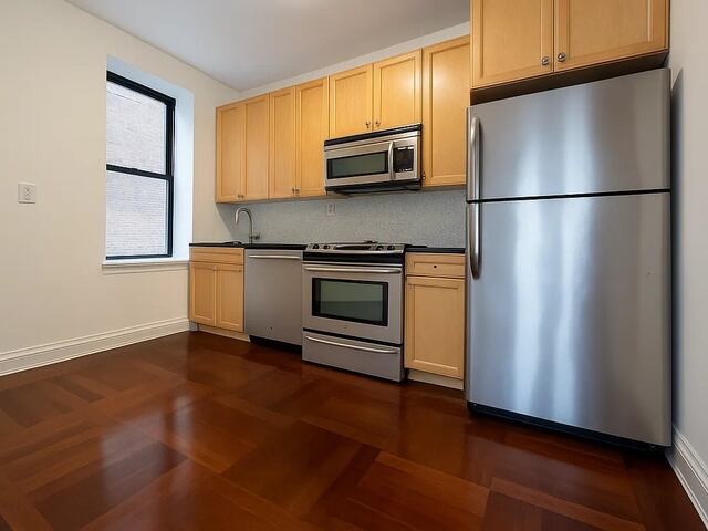 2-Bedroom at The Westbourne : 609 West 137th