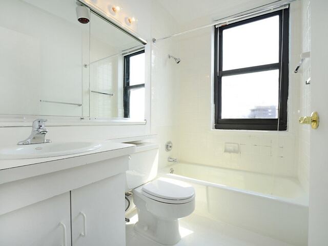 1-Bedroom at Wellesley