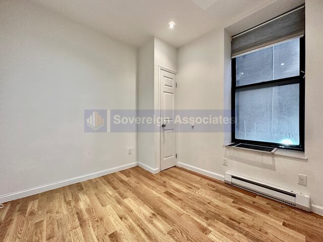 3-Bedroom at 320 Manhattan Avenue