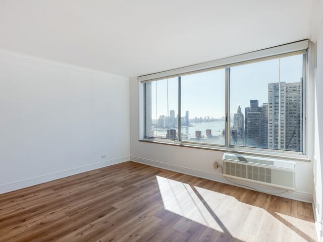 1-Bedroom at Sutton Court