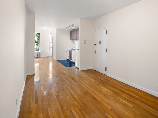 2-Bedroom at 323 East 90th Street