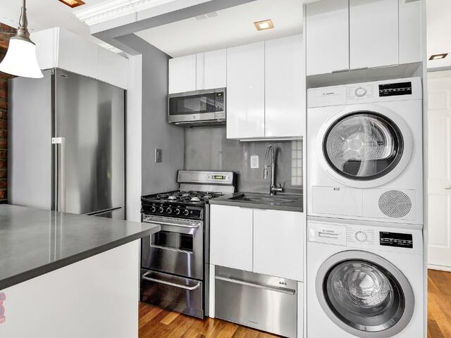 3-Bedroom at 115 Mulberry Street