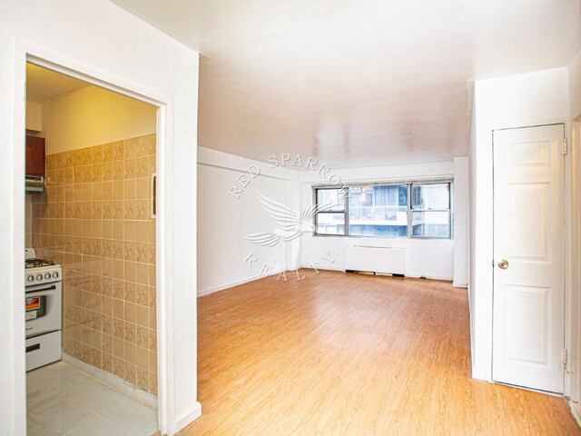 Studio at Beekman East