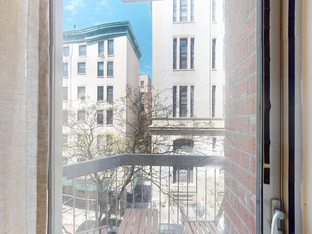 Studio at 184 Thompson Street
