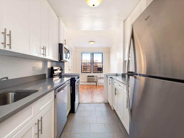 3-Bedroom at LeFrak City: Panama