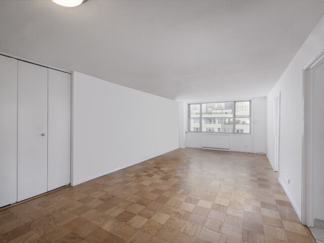2-Bedroom at Murray Hill Manor
