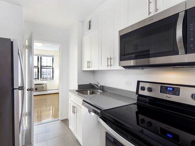 1-Bedroom at LeFrak City: United States