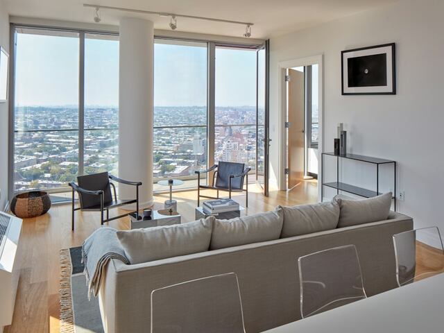 2-Bedroom at 300 Ashland Place