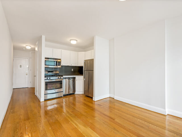 1-Bedroom at 426 West 49th Street