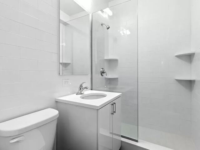 2-Bedroom at Two Lincoln Square